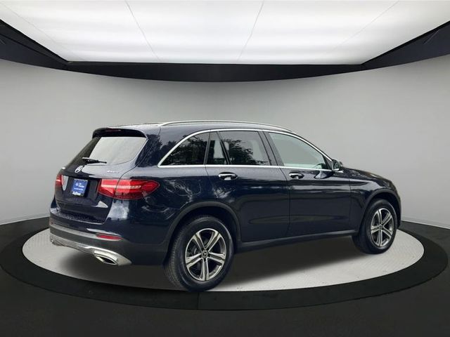 2019 Mercedes Benz GLC 300 4MATIC photo 3