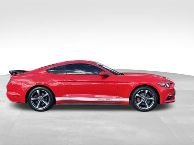 2016 Ford Mustang V6 photo 2