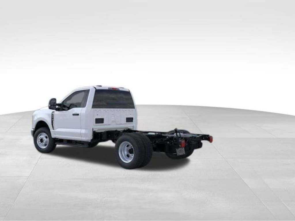 New 2025 Ford F-350SD XL Truck Regular Cab