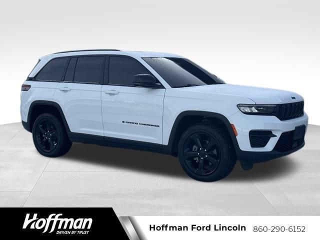 2023 Jeep Grand Cherokee Altitude's photo