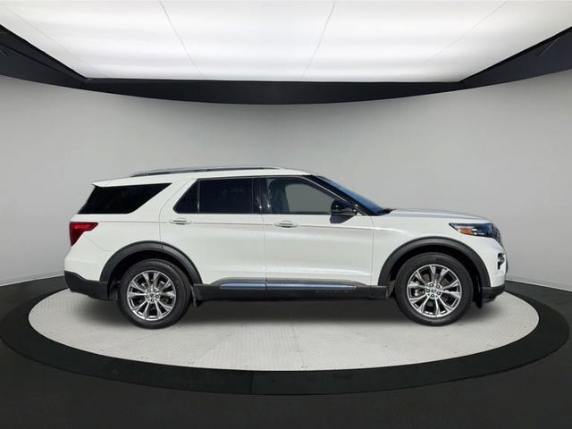 2022 Ford Explorer Limited photo 2