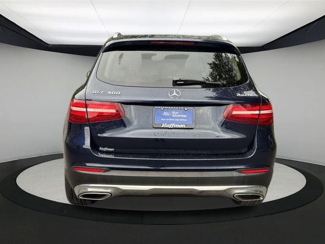 2019 Mercedes Benz GLC 300 4MATIC photo 4