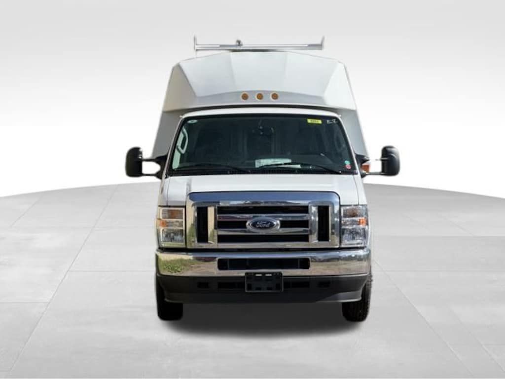 New 2024 Ford E-450SD Base Truck