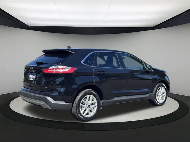 2022 Ford Edge SEL photo 3