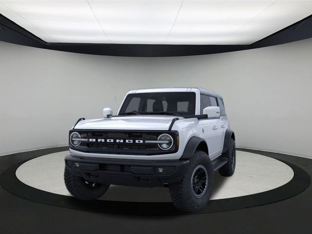 2025 Ford Bronco Outer Banks photo 2