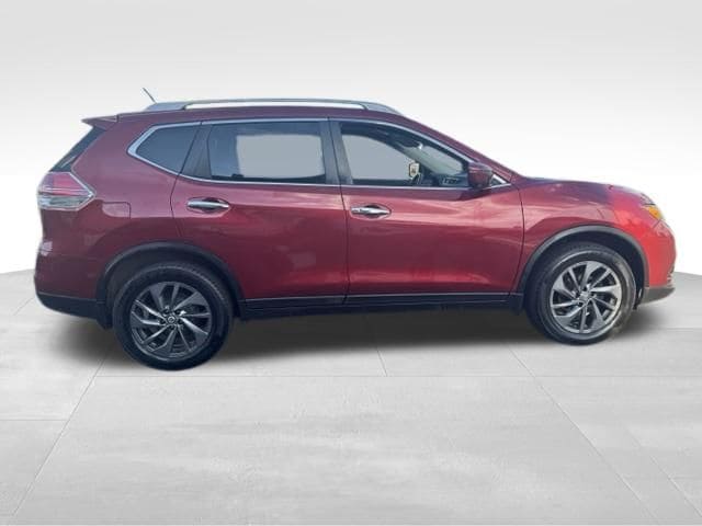 Used 2016 Nissan Rogue SL with VIN 5N1AT2MV4GC784801 for sale in East Hartford, CT