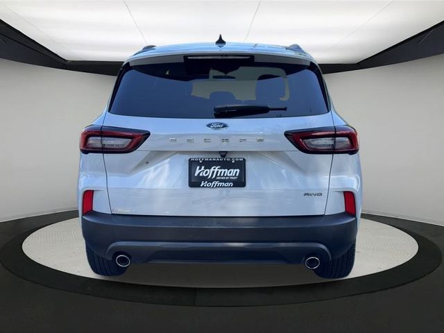 2025 Ford Escape ST-Line photo 4