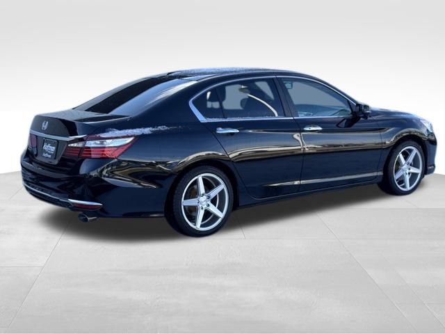 2017 Honda Accord EX-L photo 3