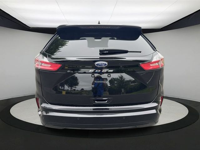 2022 Ford Edge ST photo 4