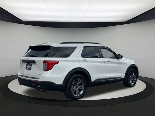 2022 Ford Explorer XLT photo 3