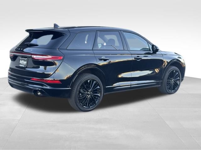 2023 Lincoln Corsair Standard photo 3