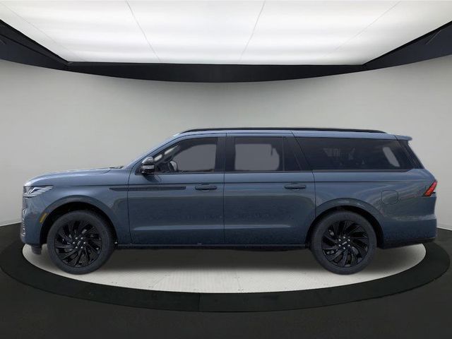 2025 Lincoln Navigator L Reserve photo 3