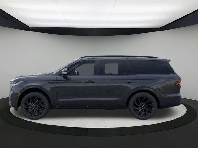 2025 Lincoln Navigator Reserve photo 3