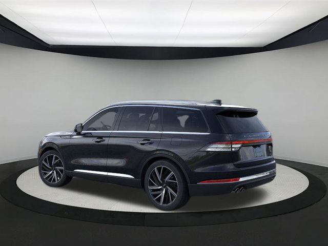 2025 Lincoln Aviator Reserve photo 3