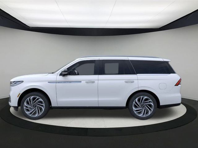 2025 Lincoln Navigator Reserve photo 3