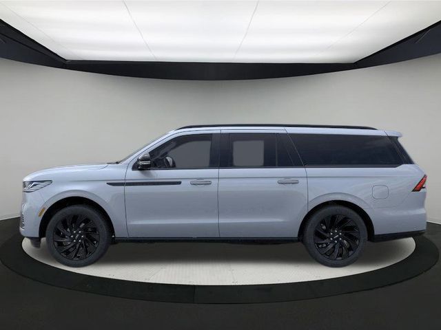 2025 Lincoln Navigator L Reserve photo 3