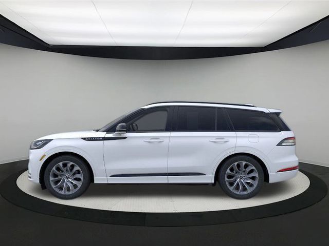 2025 Lincoln Aviator Premiere photo 3
