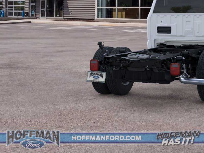 2025 Ford F-350 Super Duty Chassis Cab XL - Photo 21