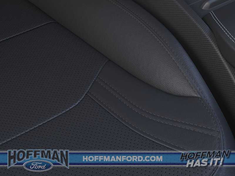 2025 Ford Mustang Mach-E Premium - Photo 16