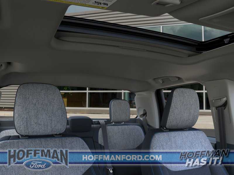 2025 Ford Maverick XLT - Photo 12