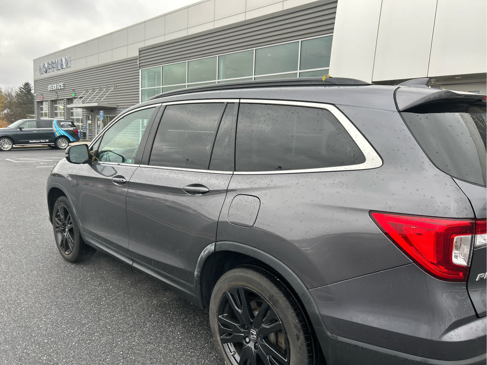 2022 Honda Pilot Special Edition photo 3