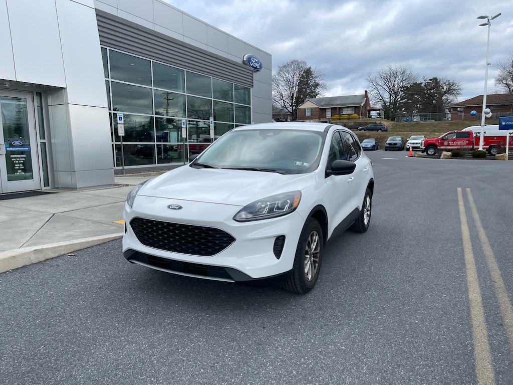 Certified 2022 Ford Escape SE AWD