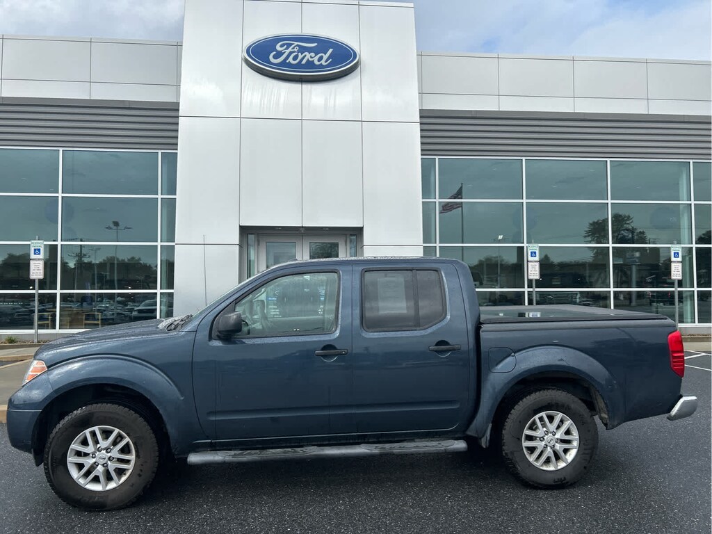 Used 2015 Nissan Frontier SV 4WD Crew Cab SWB Auto 4WD Crew Cab SWB Auto