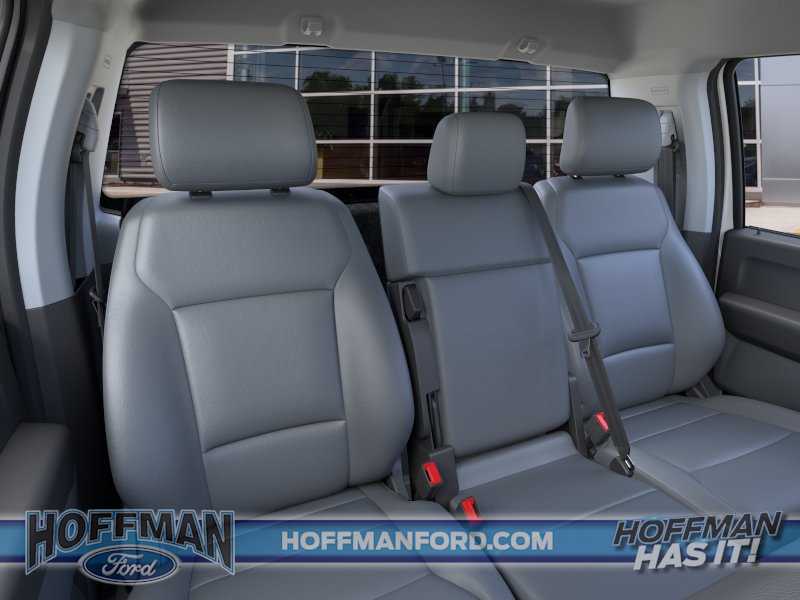 2025 Ford F-350 Super Duty Chassis Cab XL - Photo 10