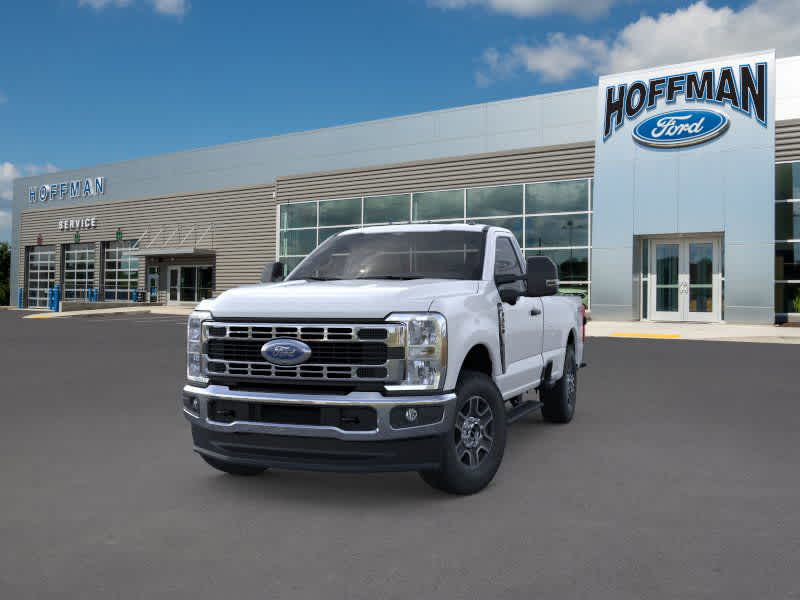 2025 Ford F-350 XLT photo 3