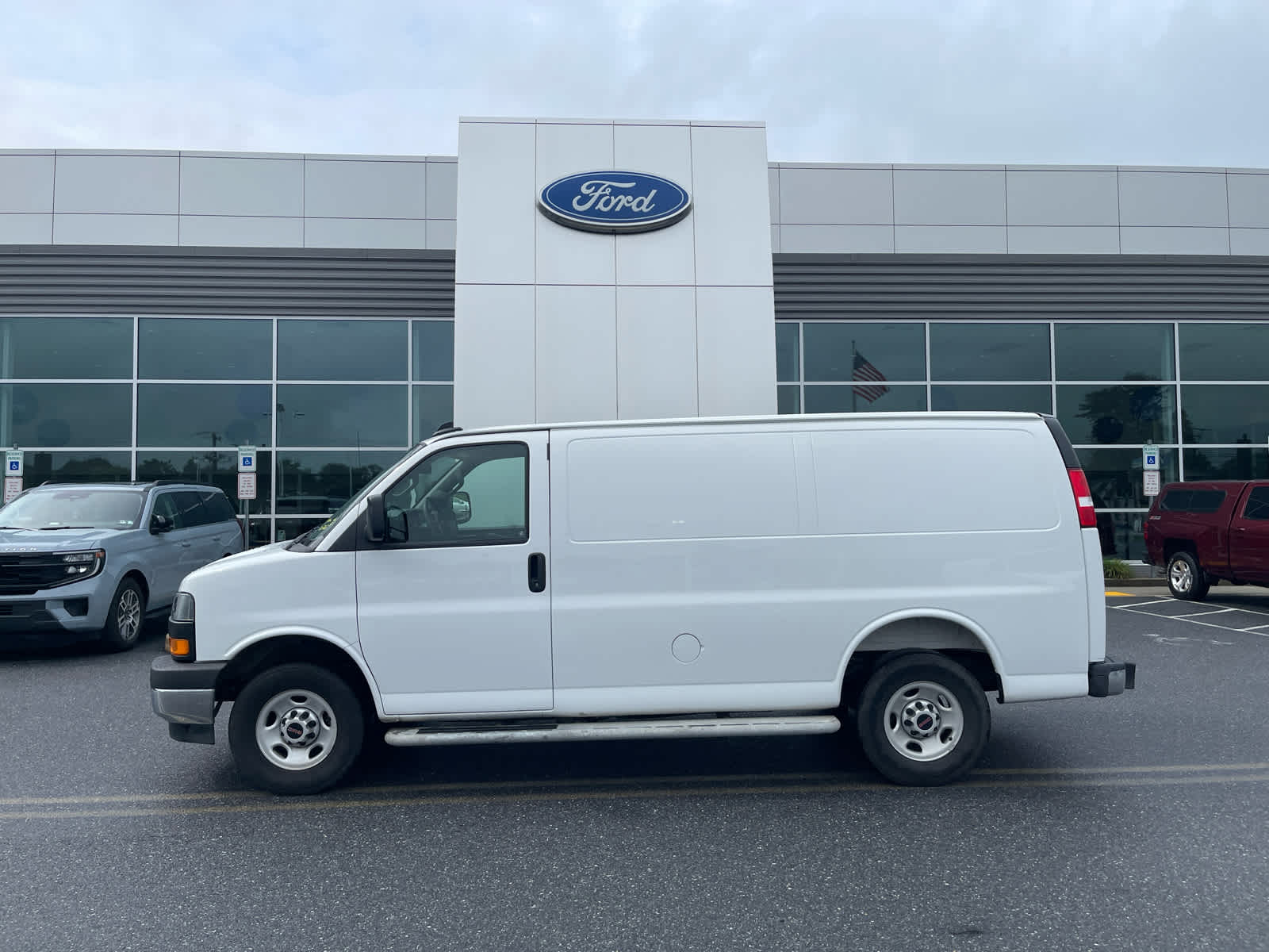 2025 GMC Savana Cargo Van