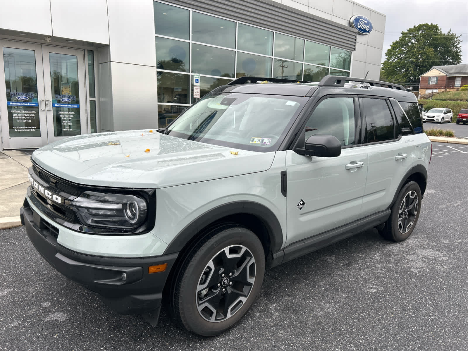 2022 Ford Bronco Sport Outer Banks photo 2
