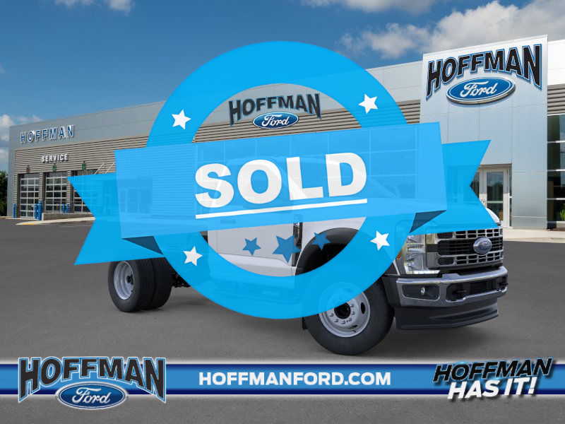 2025 Ford F-600 Super Duty Chassis Cab XL's photo