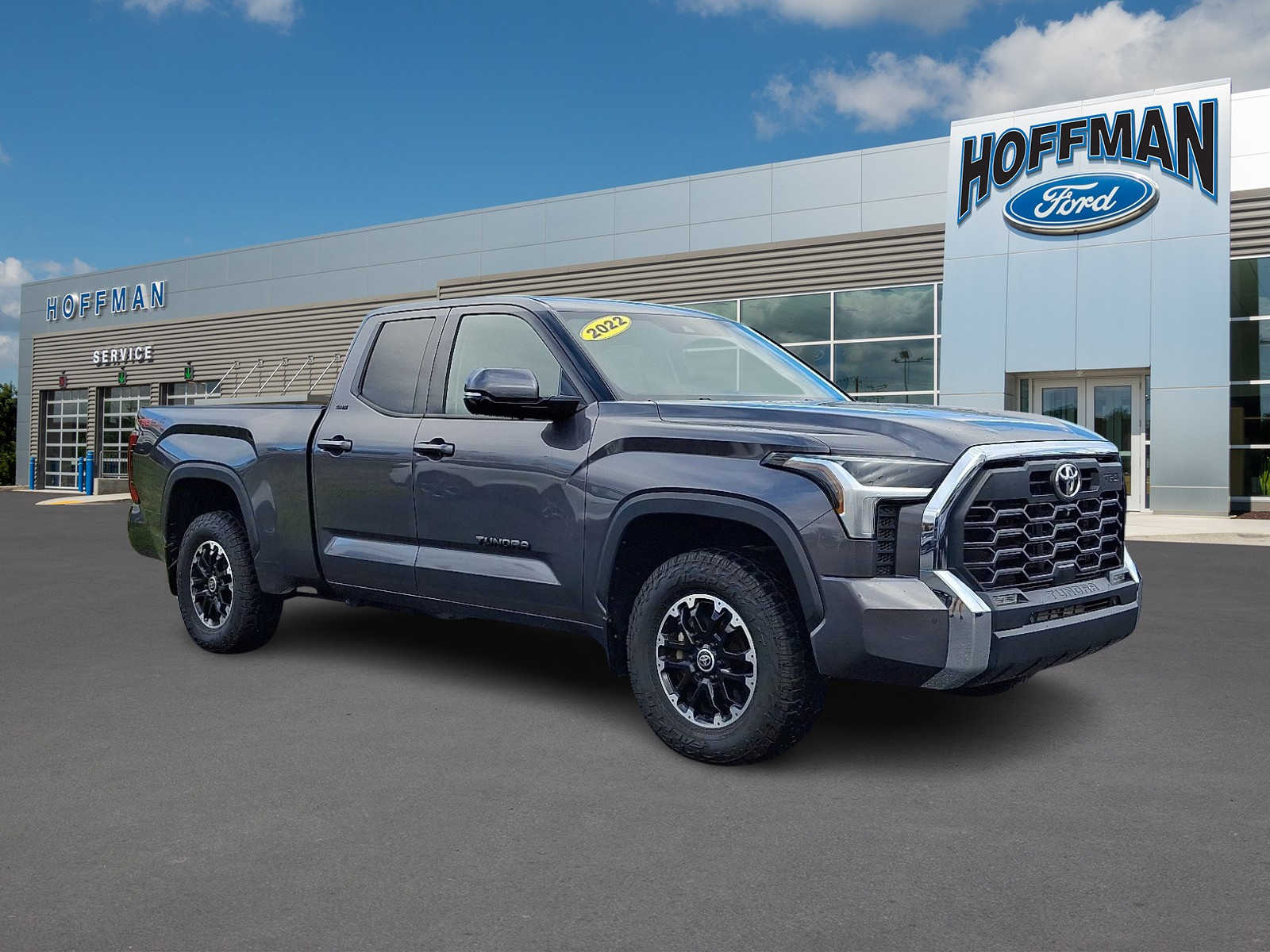 2022 Toyota Tundra SR5's photo