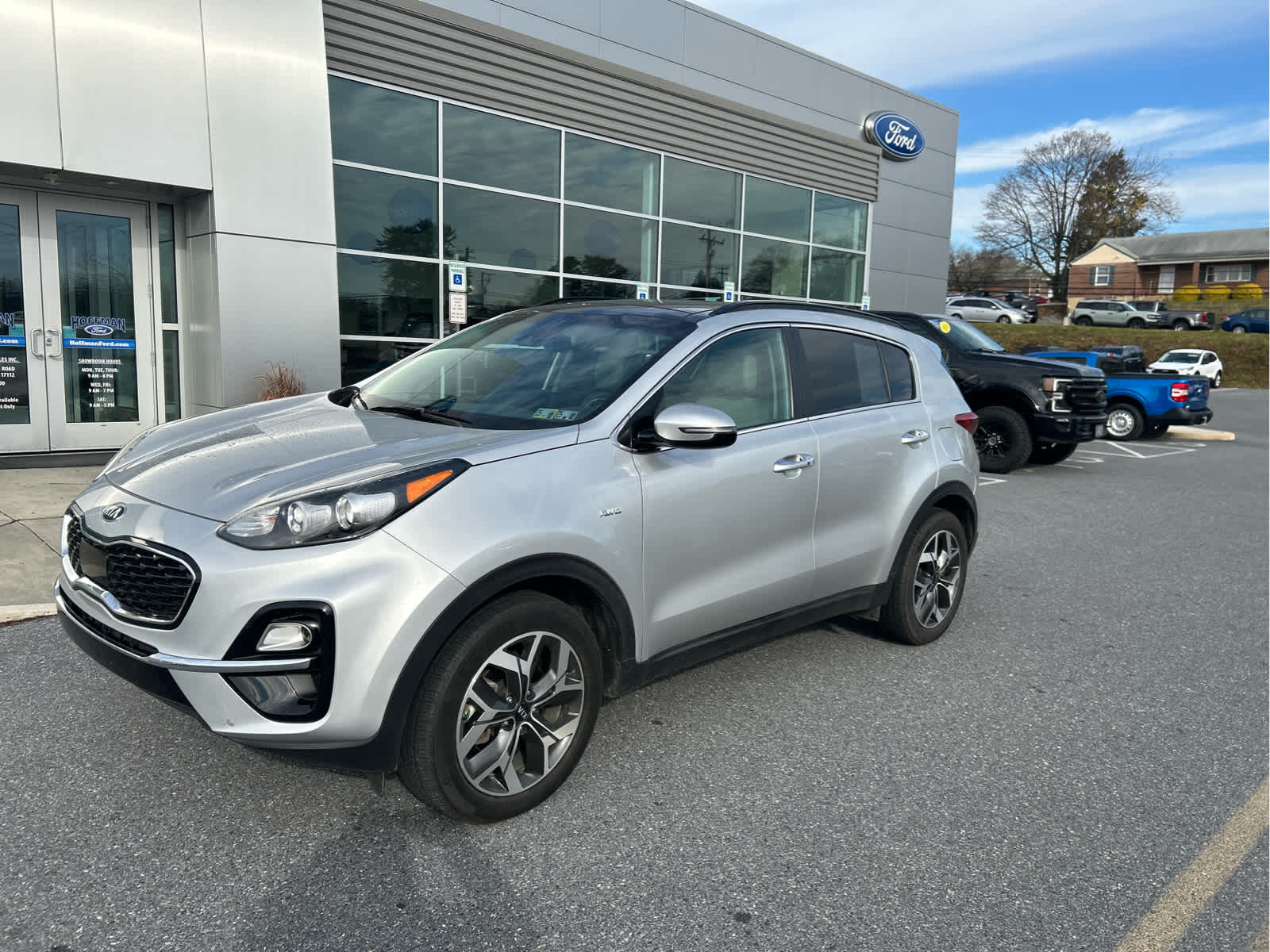 2021 Kia Sportage EX photo 2