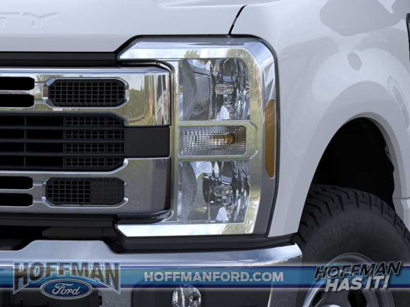 2025 Ford F-350 Super Duty Chassis Cab XL - Photo 28