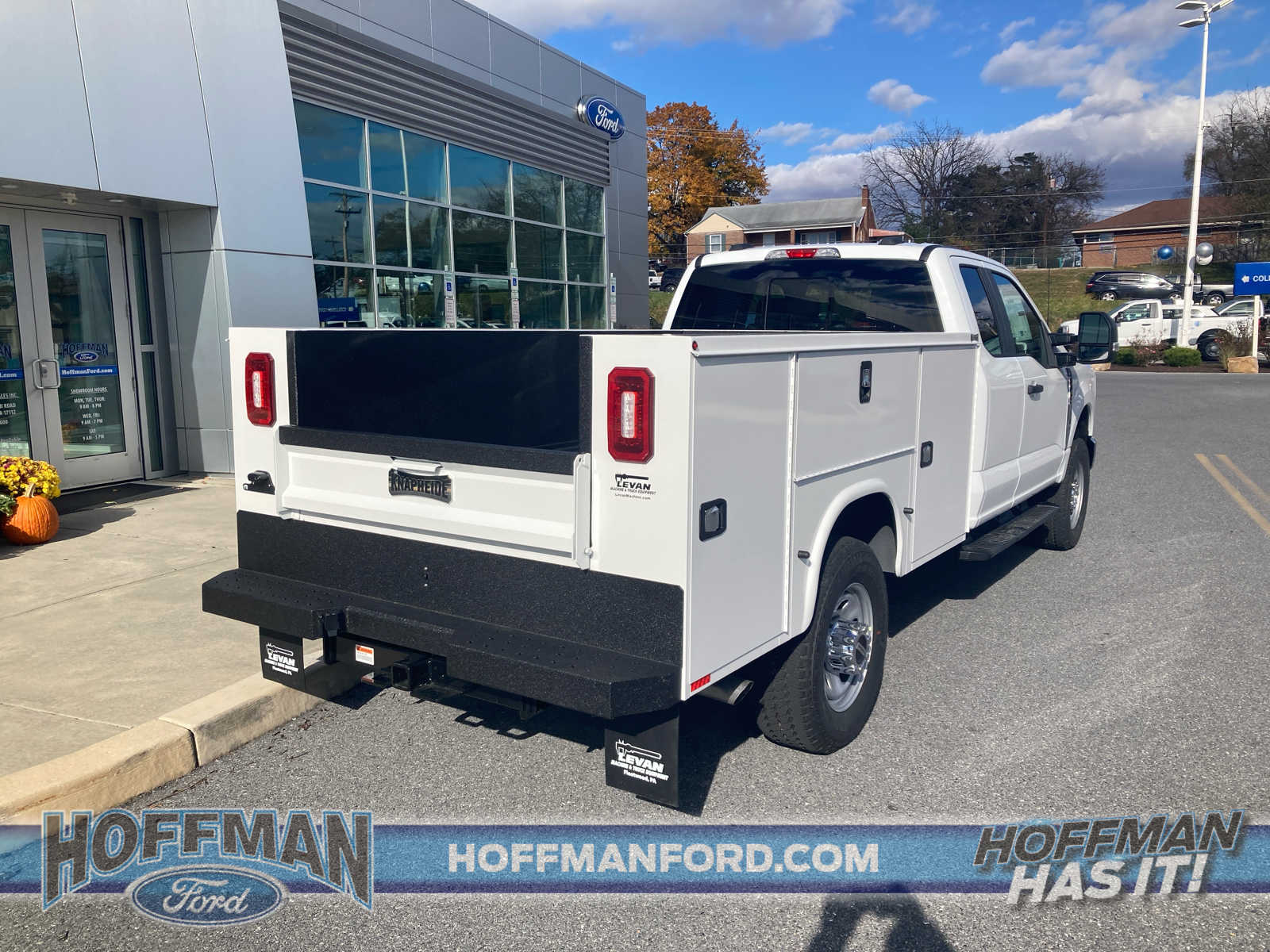 2025 Ford F-350 Super Duty Chassis Cab XL - Photo 11