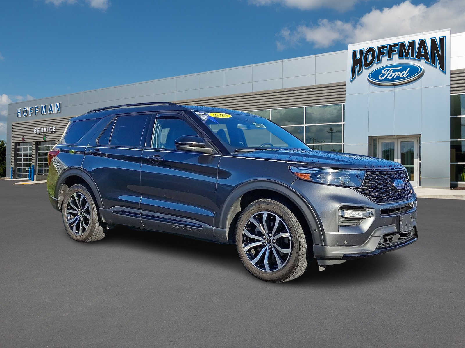 2020 Ford Explorer ST's photo