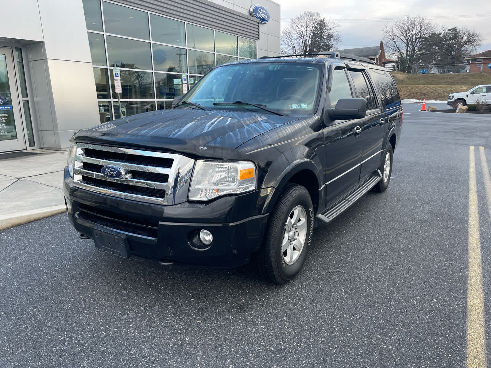 Used 2010 Ford Expedition XLT with VIN 1FMJK1G52AEA13290 for sale in Harrisburg, PA