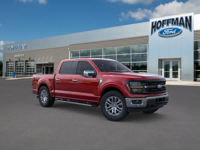 2024 Ford F-150 XLT w/Hard Tri-Fold Tonneau Cover