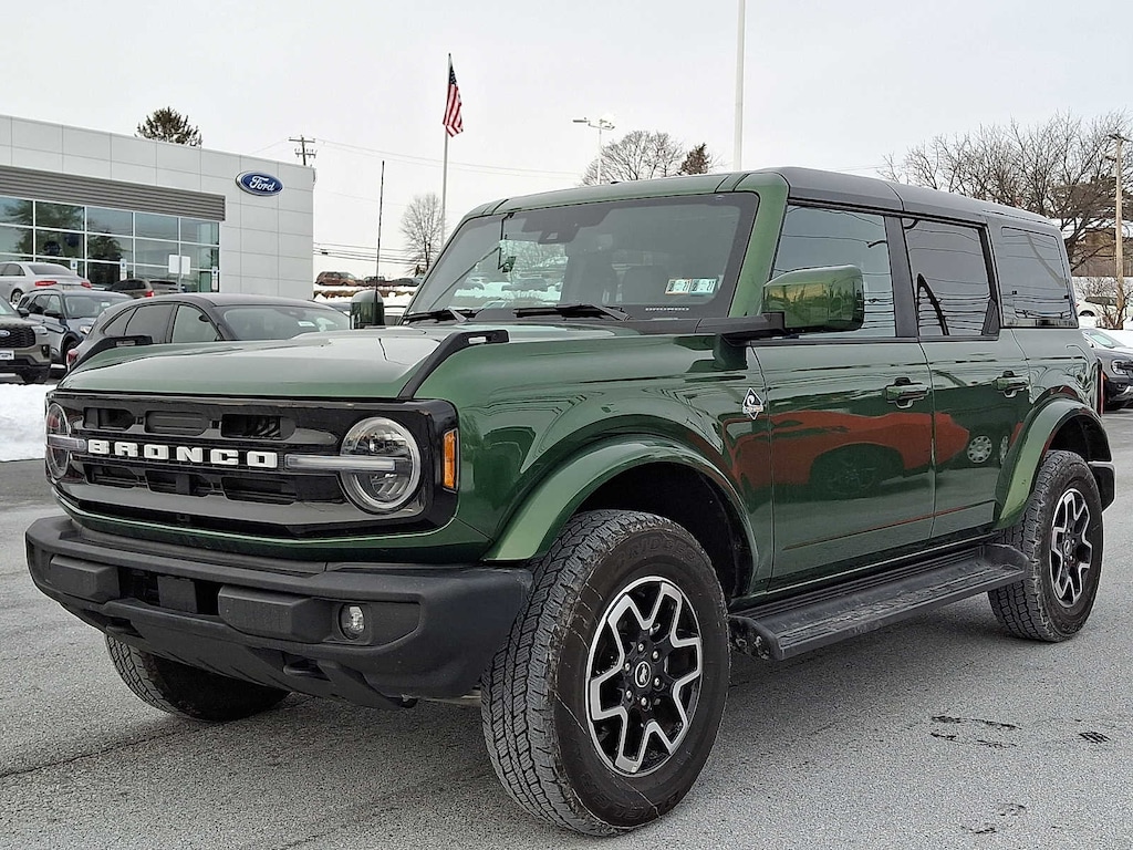 Certified 2025 Ford Bronco Outer Banks 4x4