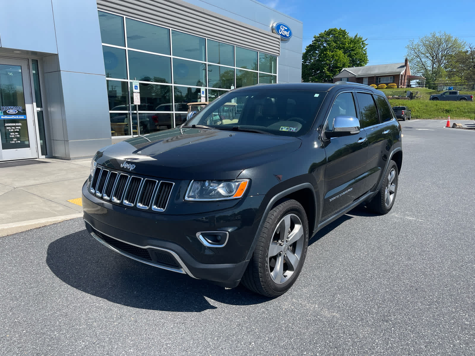 Used 2015 Jeep Grand Cherokee Limited with VIN 1C4RJFBG6FC697179 for sale in Harrisburg, PA