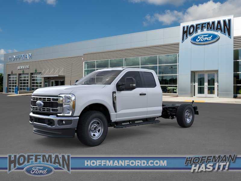 2025 Ford F-350 Super Duty Chassis Cab XL - Photo 8