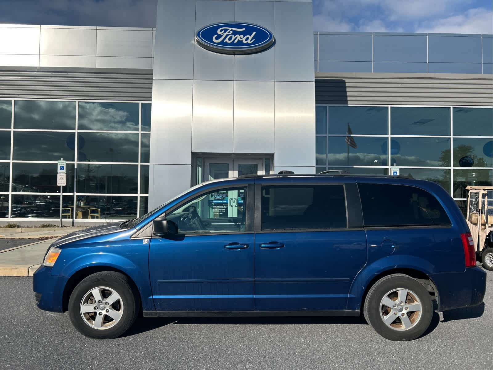 2010 Dodge Grand Caravan SE's photo