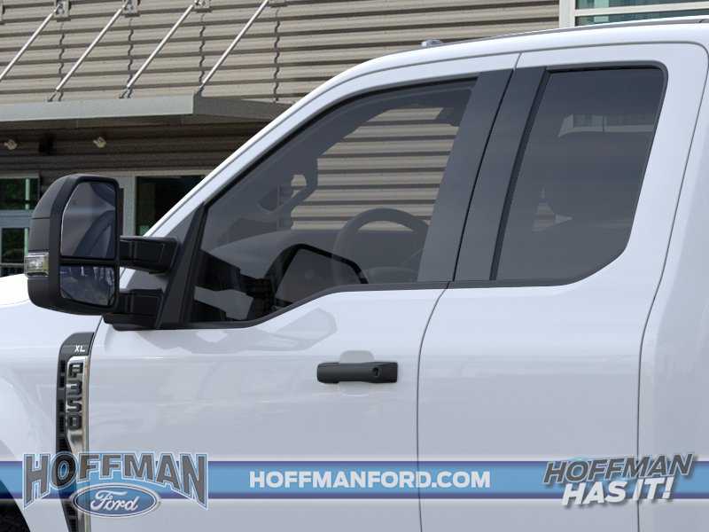 2025 Ford F-350 Super Duty Chassis Cab XL - Photo 30