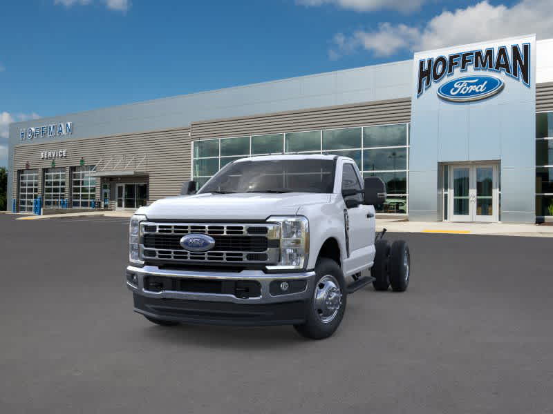 2025 Ford F-350 XL photo 2