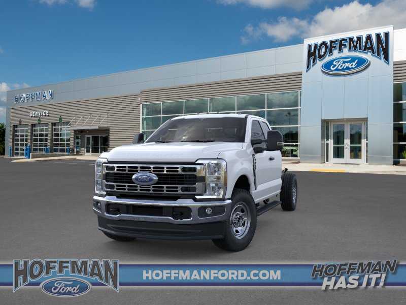 2025 Ford F-350 Super Duty Chassis Cab XL - Photo 6