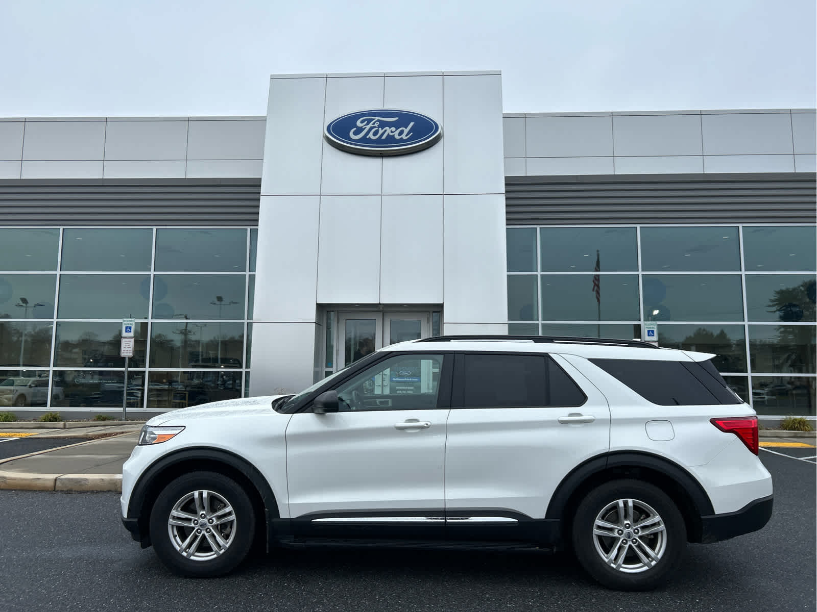 2020 Ford Explorer XLT's photo