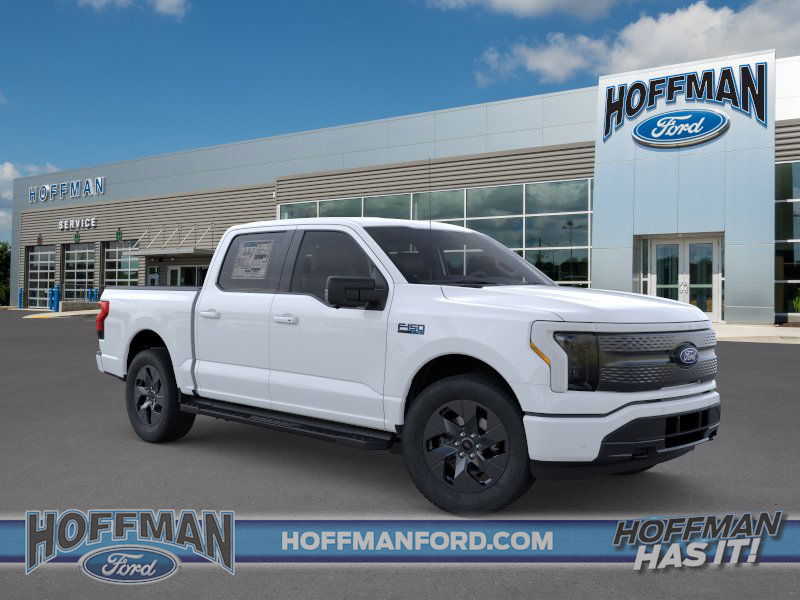 2025 Ford F-150 Lightning Flash's photo