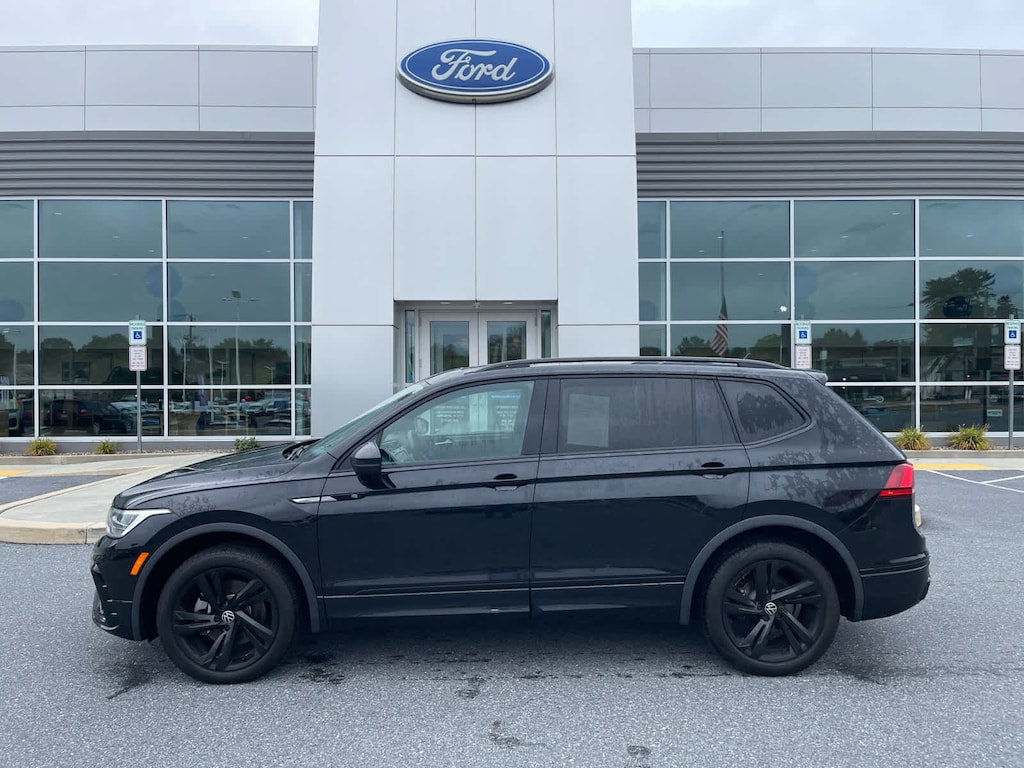 Certified 2024 Volkswagen Tiguan SE R-Line Black 2.0T 4MOTION