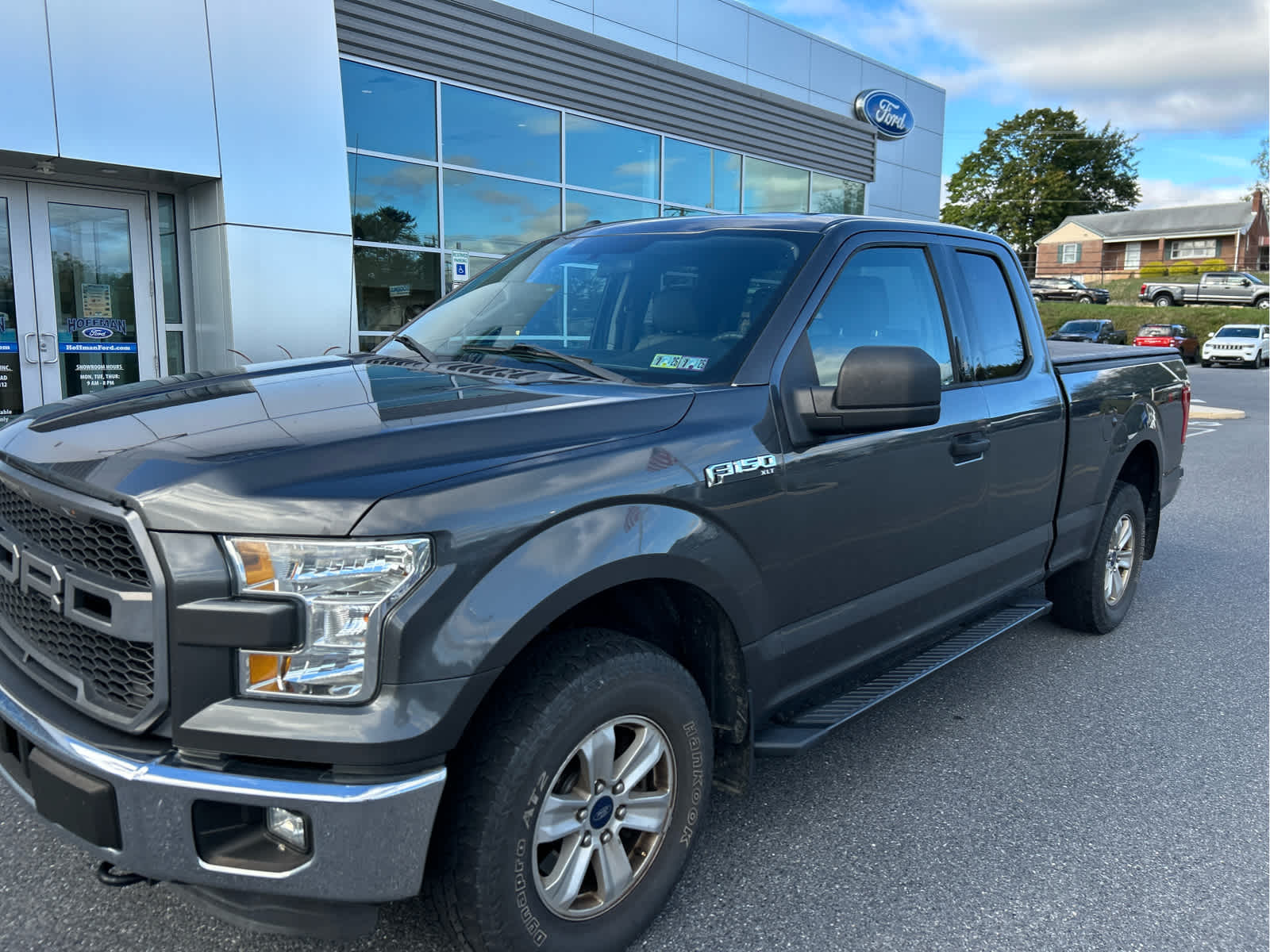 2015 Ford F-150 XLT photo 2